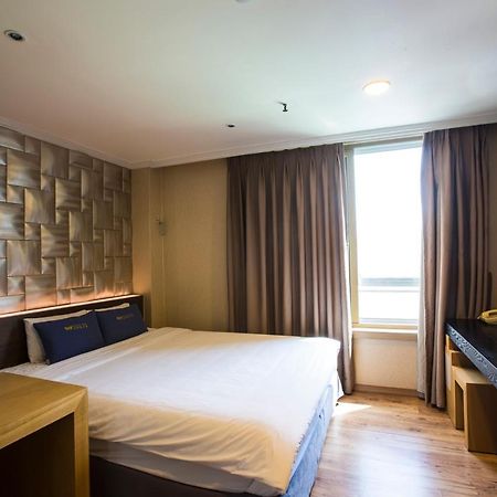 Central Hotel Changwon Exterior photo