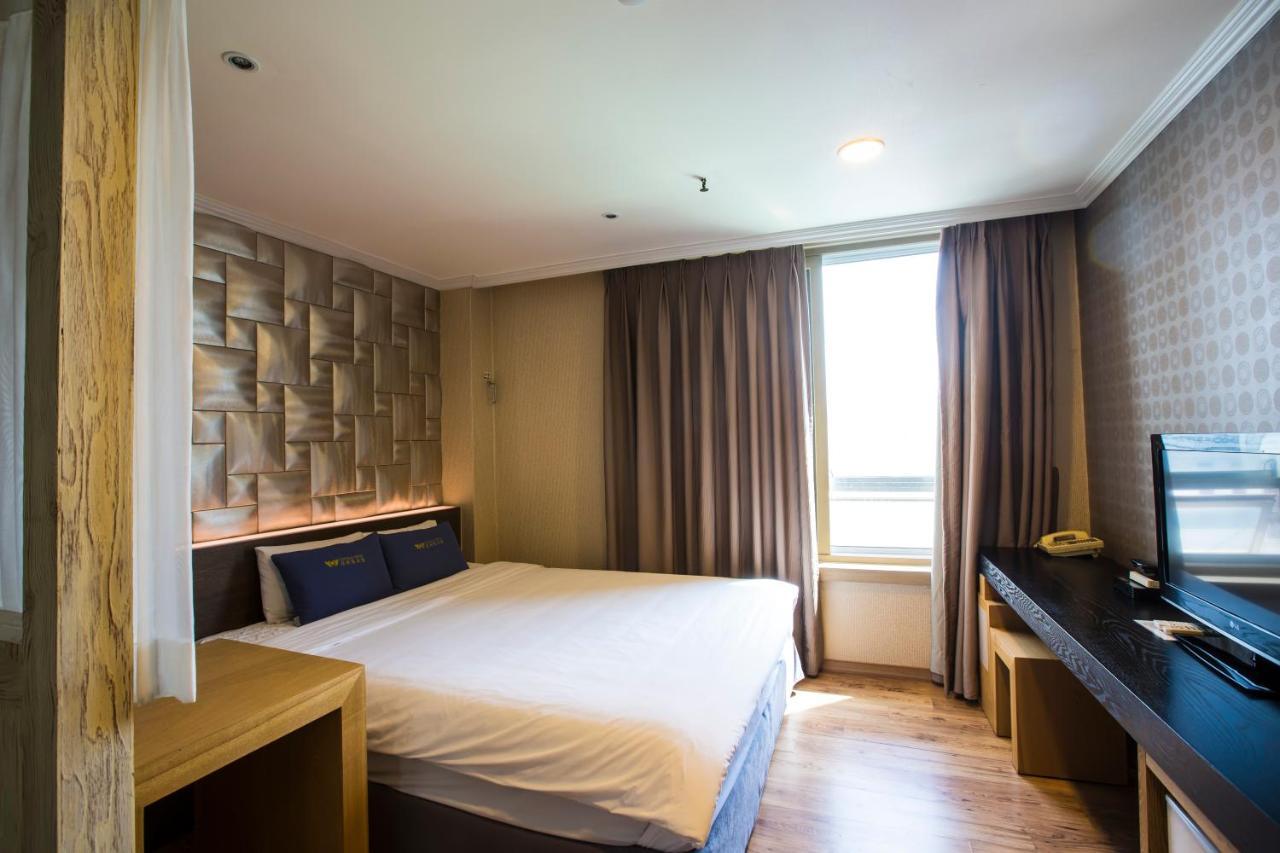 Central Hotel Changwon Exterior photo