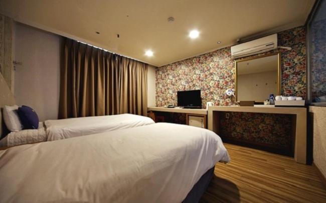 Central Hotel Changwon Exterior photo