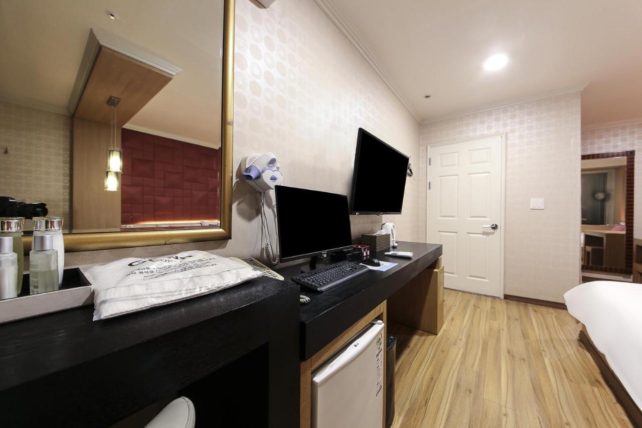 Central Hotel Changwon Exterior photo