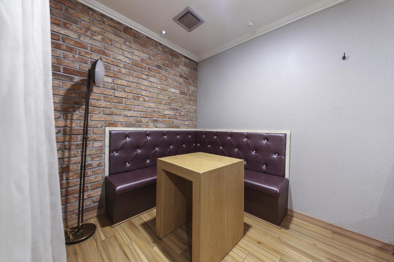 Central Hotel Changwon Exterior photo