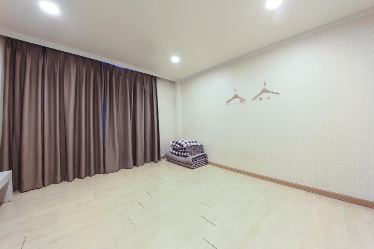 Central Hotel Changwon Exterior photo