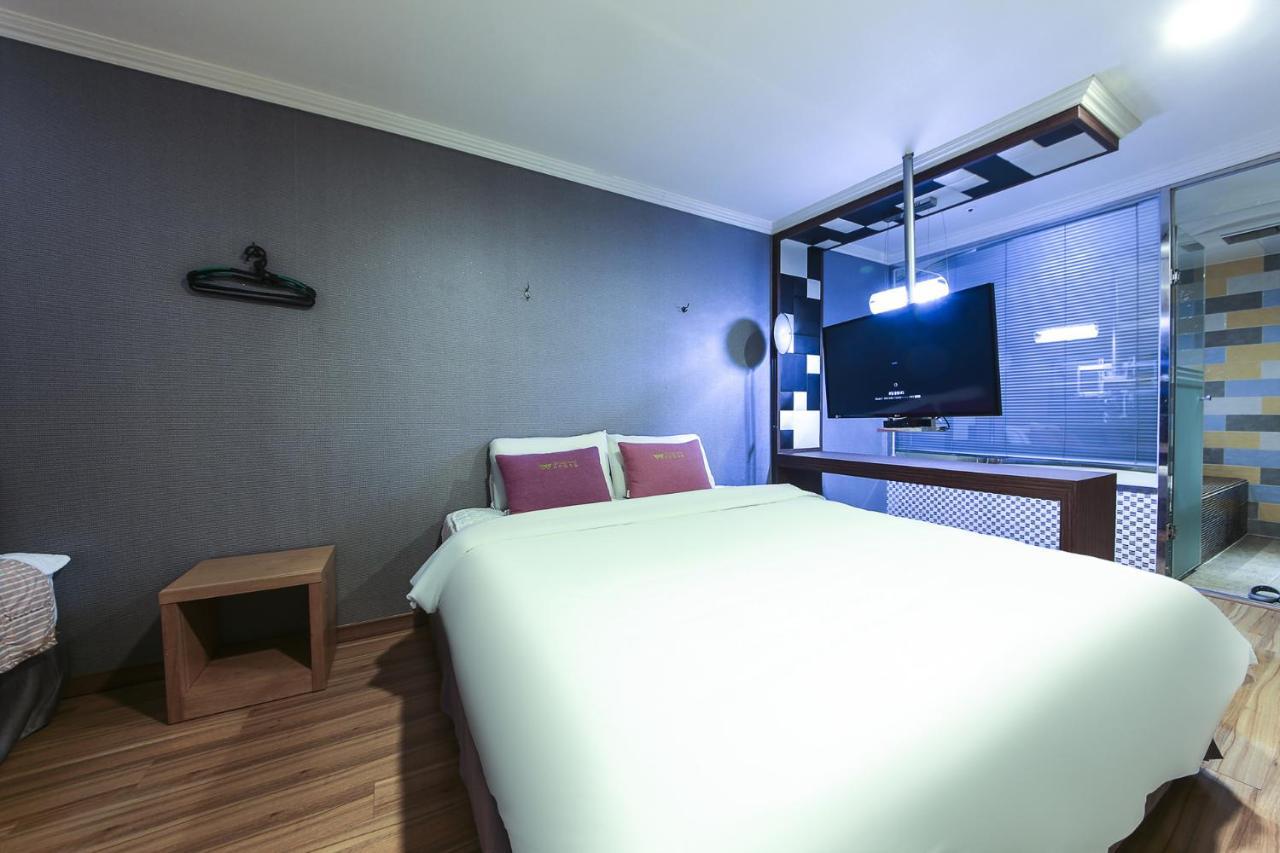 Central Hotel Changwon Exterior photo