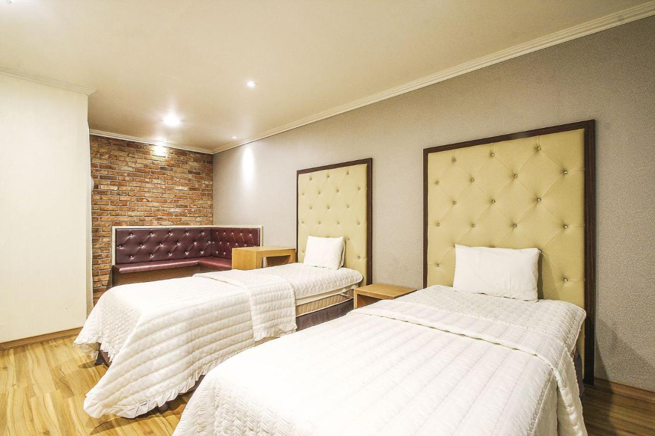 Central Hotel Changwon Exterior photo