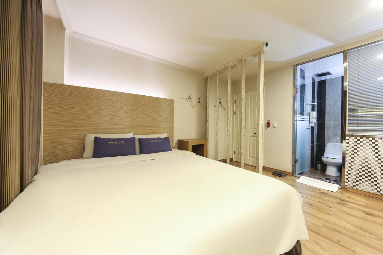Central Hotel Changwon Exterior photo