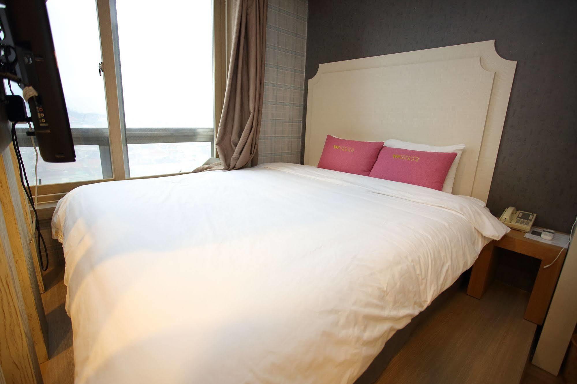 Central Hotel Changwon Exterior photo